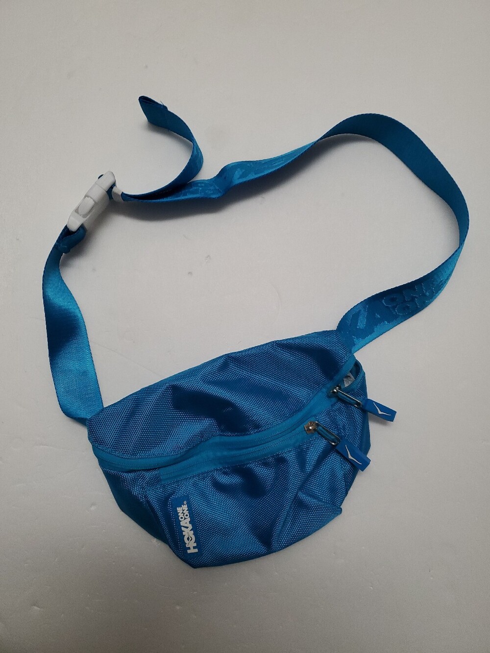 Hoka One One Blue Crossbody Fanny Pack Adjustable Zip Pockets Hiking Travel
